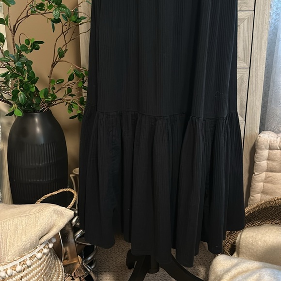 💵 J CREW Ruffle Beach Dress in Airy Gauze | Black - Picture 5 of 13